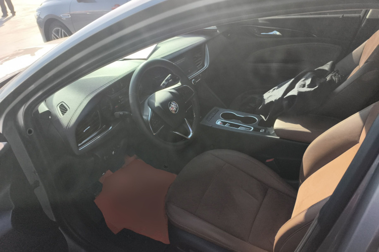 别克 君威 2023款 552T 智享型中控内饰20