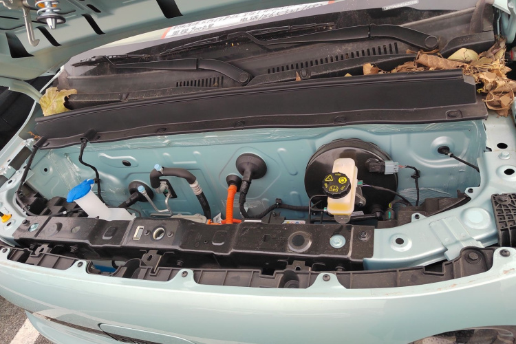 吉利银河 熊猫 2025款 210km 元气熊机舱底盘24