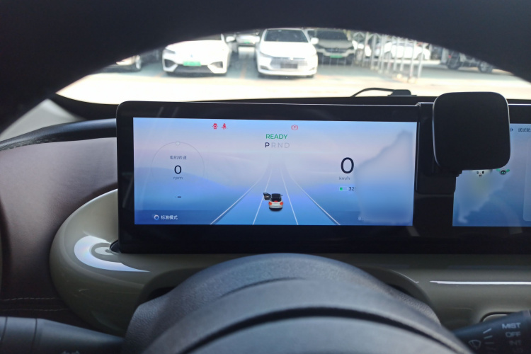 五菱汽车 五菱缤果 2023款 333km 灵犀互联+款局部细节14