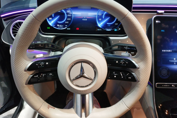 奔驰EQE 2022款 350 先型特别版局部细节13