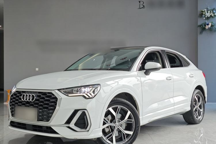 奥迪Q3 Sportback 2020款 40 TFSI 时尚型车身外观1