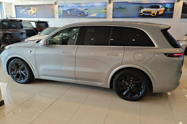 理想汽车 理想L8 2023款 Pro车身外观4