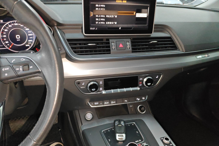 奥迪Q5L 2018款 40 TFSI 荣享时尚型 国V局部细节16