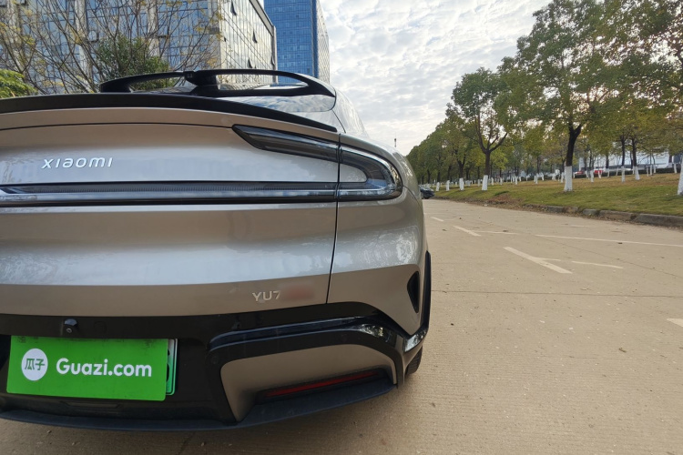 小米汽车 小米YU7 2025款 超长续航高性能四驱Max版车身外观6013