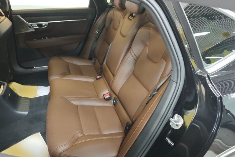 沃尔沃S90新能源 2024款 插电式混动 四驱长续航智雅豪华版中控内饰7004