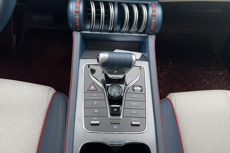 比亚迪 元PLUS 2022款 430KM 尊贵型中控内饰7006