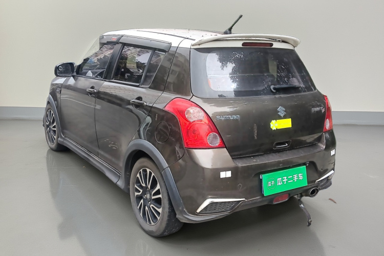 铃木 雨燕 2013款 1.5L 手动20周年限量版车身外观5