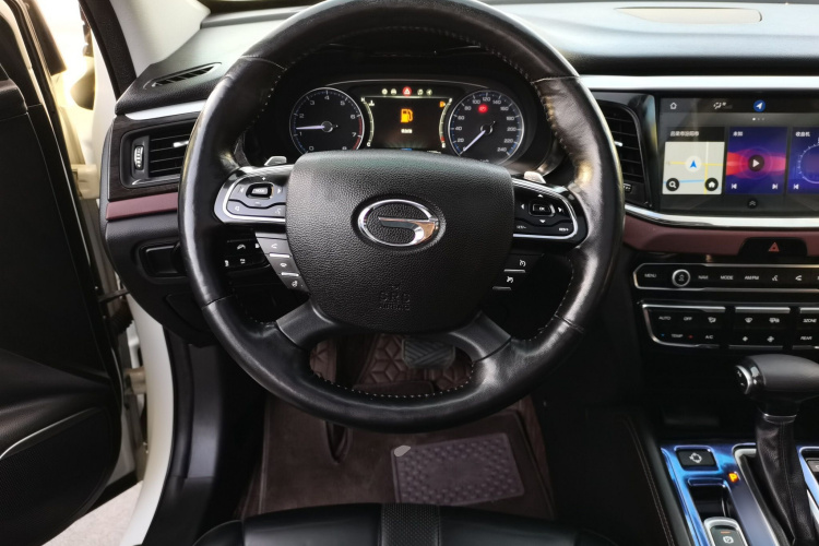 广汽传祺 传祺GS8 2017款 320T 两驱豪华智联版（七座）中控内饰13