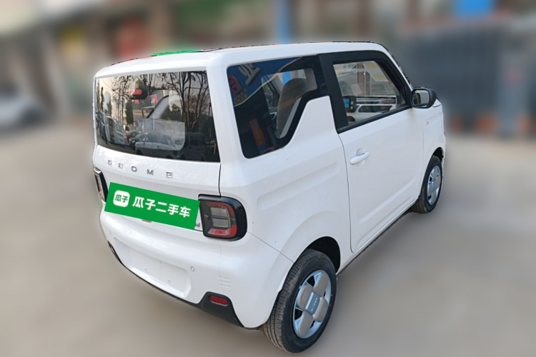 吉利银河 2024款 熊猫mini 200km 耐力熊车身外观7