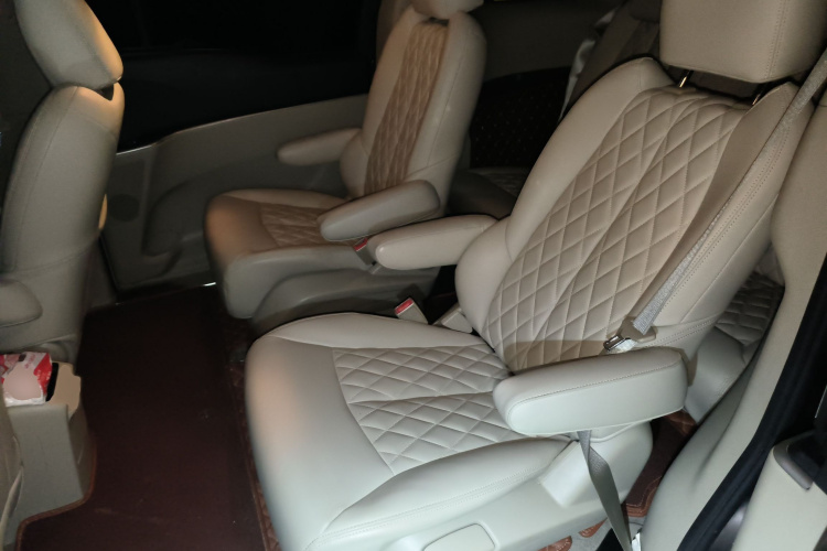 别克GL8 2017款 25S 豪华型 国V中控内饰7004