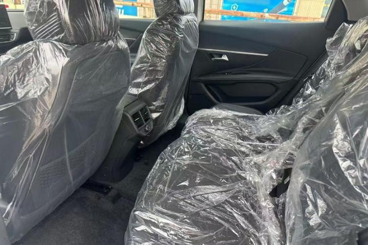 标致4008 2024款 360THP 驾趣版中控内饰7003