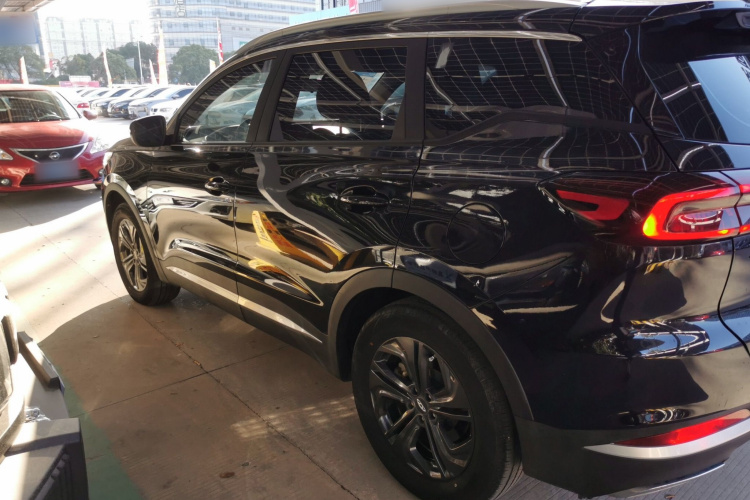 奇瑞 瑞虎7 2020款 神行版 1.5T CVT神行1号车身外观4