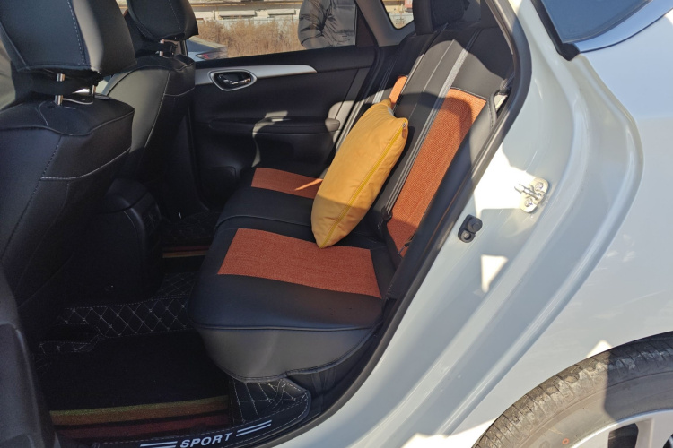 日产 轩逸 2024款 改款三 经典 1.6XE CVT舒适版中控内饰21