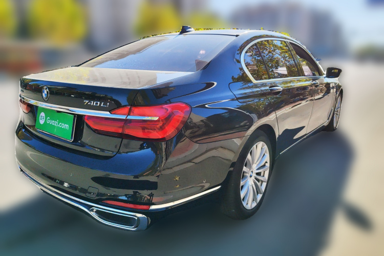 宝马7系 2016款 740Li 豪华型车身外观7