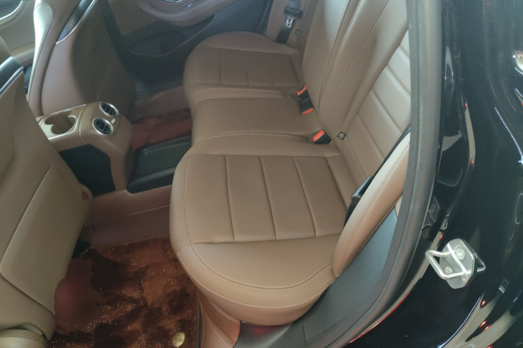 奔驰E级 2019款 改款 E 300 L 运动时尚型中控内饰21