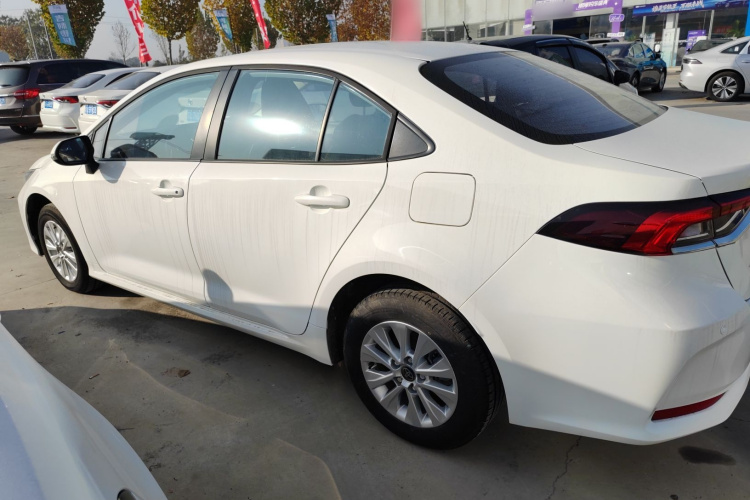 丰田 卡罗拉 2023款 1.2T 先锋版车身外观4