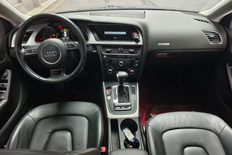 奥迪A5 2016款 Sportback 45 TFSI中控内饰7001