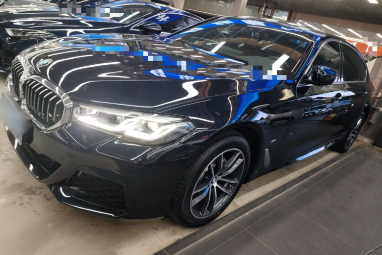 宝马5系 2022款 改款二 525Li M运动套装车身外观6003