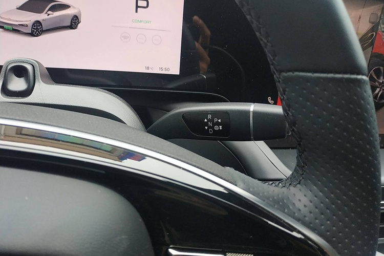 小鹏P7 2023款 P7i 702 Pro局部细节18