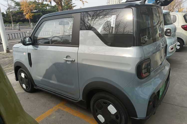 吉利银河 2025款 210km 熊猫卡丁车身外观4