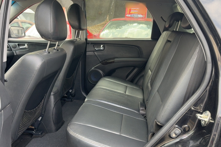 起亚 狮跑 2013款 2.0L 手动两驱版GLS中控内饰7002