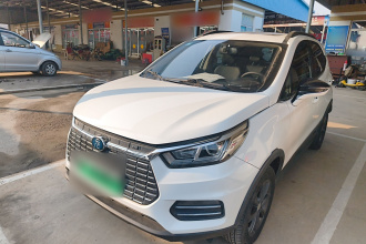 比亚迪 元新能源 2018款 EV360 智联炫酷型