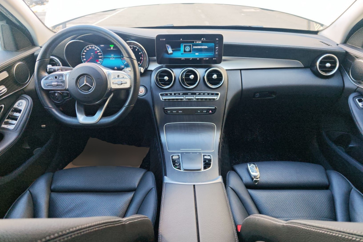 奔驰C级 2021款 C 260 L 运动版中控内饰12