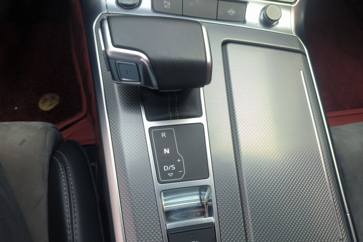 奥迪A6L 2021款 40 TFSI 豪华动感型局部细节18