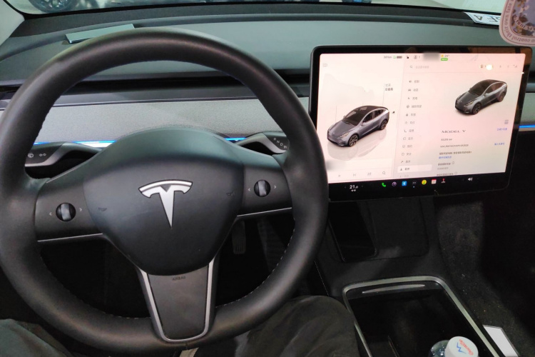 特斯拉 Model Y 2023款 后轮驱动版中控内饰7002