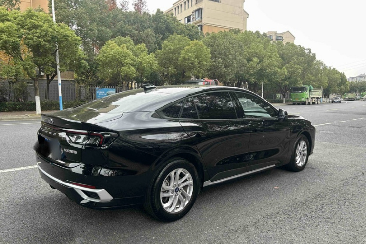 福特 蒙迪欧 2025款 1.5T EcoBoost 舒雅型车身外观6006