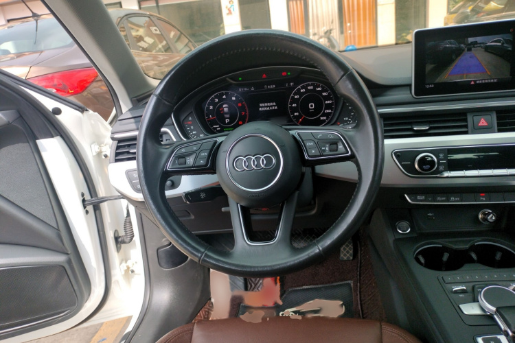 奥迪A4L 2018款 30周年年型 40 TFSI 时尚型局部细节13