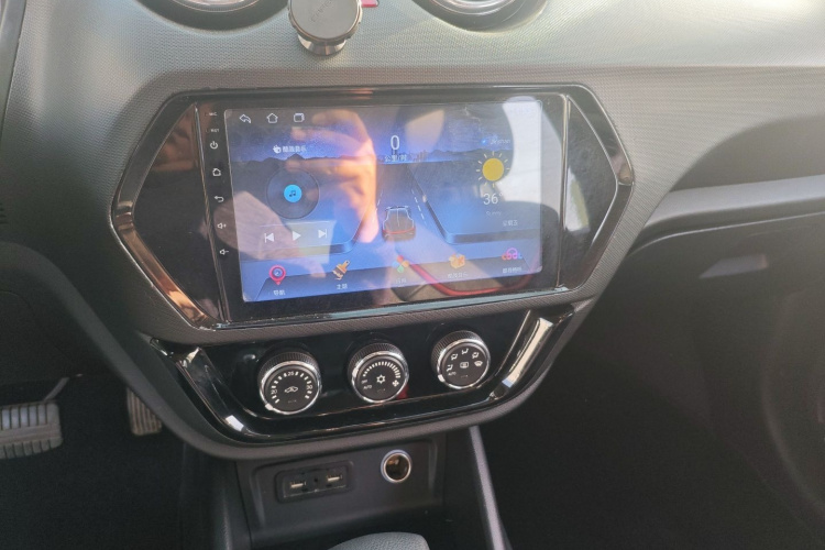 东南DX3 2018款 1.5T CVT尊贵型局部细节16