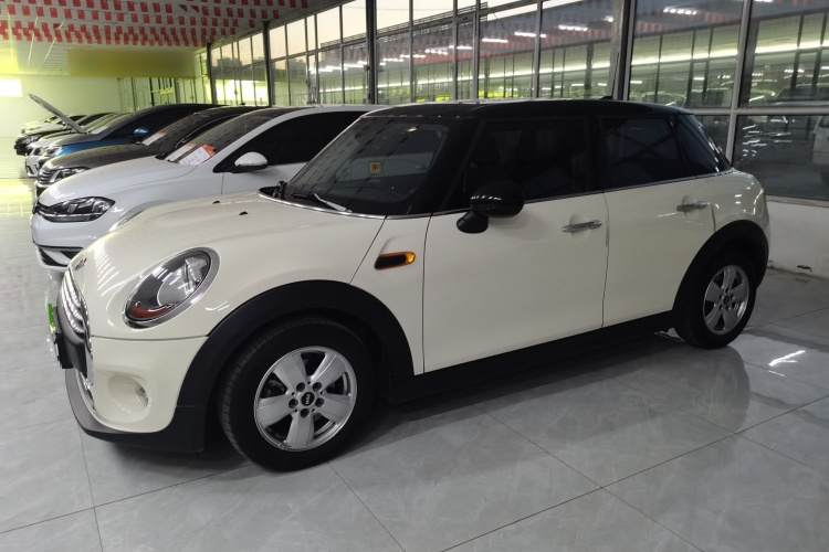 MINI 2016款 1.2T ONE 五门版车身外观4
