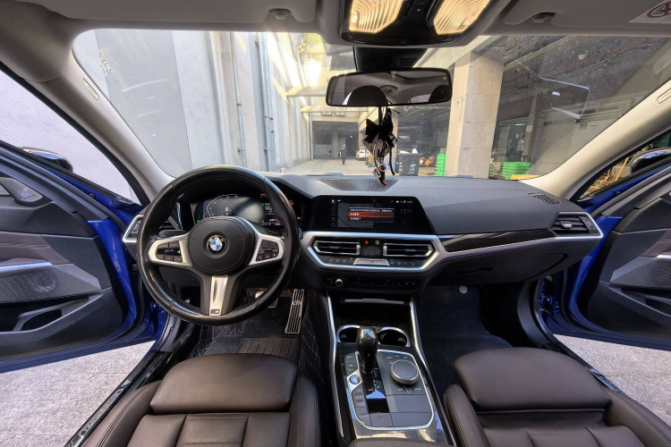宝马3系 2020款 325Li M运动套装中控内饰7003