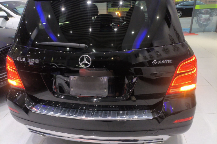 奔驰GLK级 2015款 GLK 300 4MATIC 时尚型 极致版车身外观6
