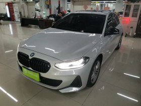 宝马1系 2021款 120i M运动曜夜版