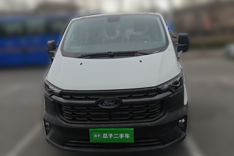 福特 全顺 2023款 2.0T汽油自动多功能商用车短轴低顶5/6座车身外观2