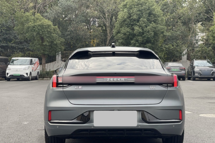 极氪001 2022款 长续航双电机 WE版车身外观6005