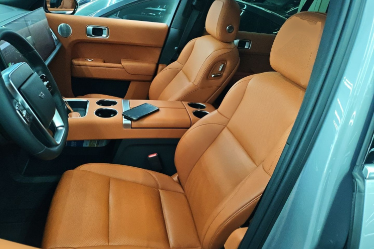 理想汽车 理想L9 2022款 Max中控内饰19