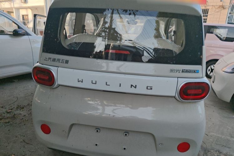 五菱汽车 宏光MINIEV 2024款 第三代 215km 青春版车身外观6