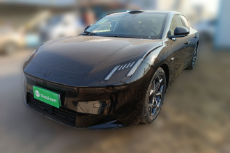 领克10 EM-P 2025款 120四驱Ultra