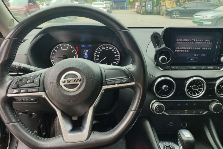 日产 轩逸 2020款 1.6L XL CVT悦享版中控内饰12