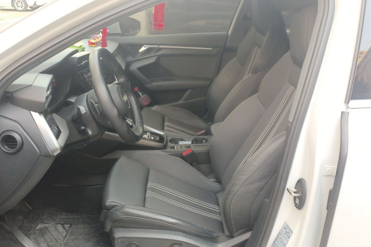 奥迪A3 2021款 A3L Limousine 35 TFSI 时尚运动型局部细节19