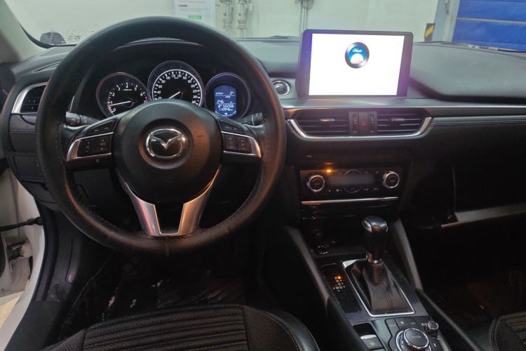 马自达 阿特兹 2017款 2.0L 蓝天时尚版中控内饰7003