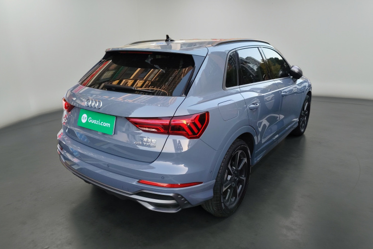 奥迪Q3 2022款 40 TFSI RS套件燃速型车身外观7
