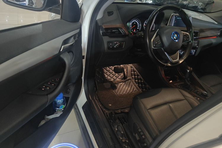 宝马X1 2019款 sDrive20Li 领先型中控内饰20