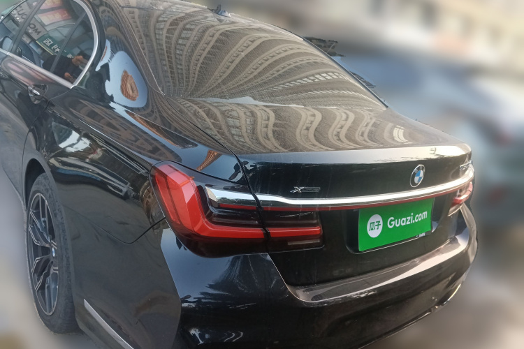 宝马7系 2010款 760Li车身外观6