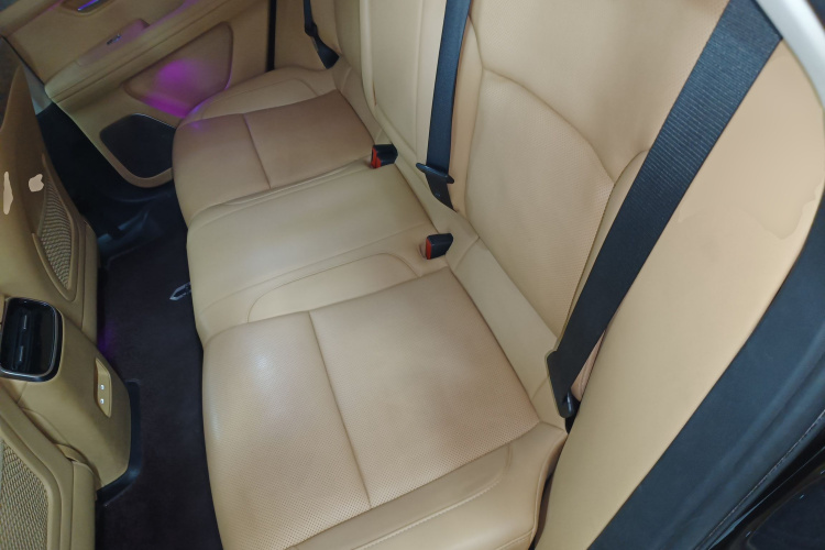 鸿蒙智行 问界M5 2022款 增程四驱性能版中控内饰21