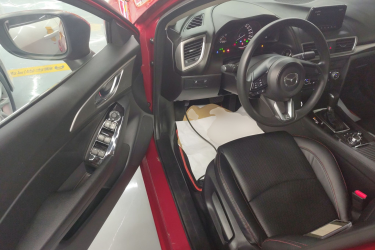 马自达3 昂克赛拉 2019款 云控版 三厢 1.5L 自动豪华型 国VI中控内饰20