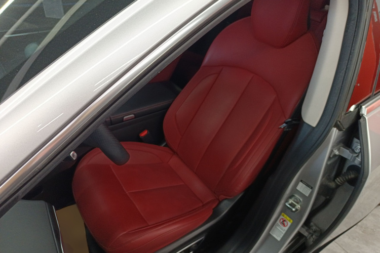 小鹏P7 2023款 P7i 702 Max中控内饰19